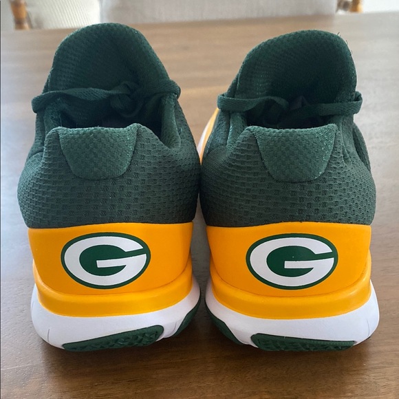 Rare Green Bay Packers Nike Free Green and Yellow Men's Shoes - Picture 2 of 10
